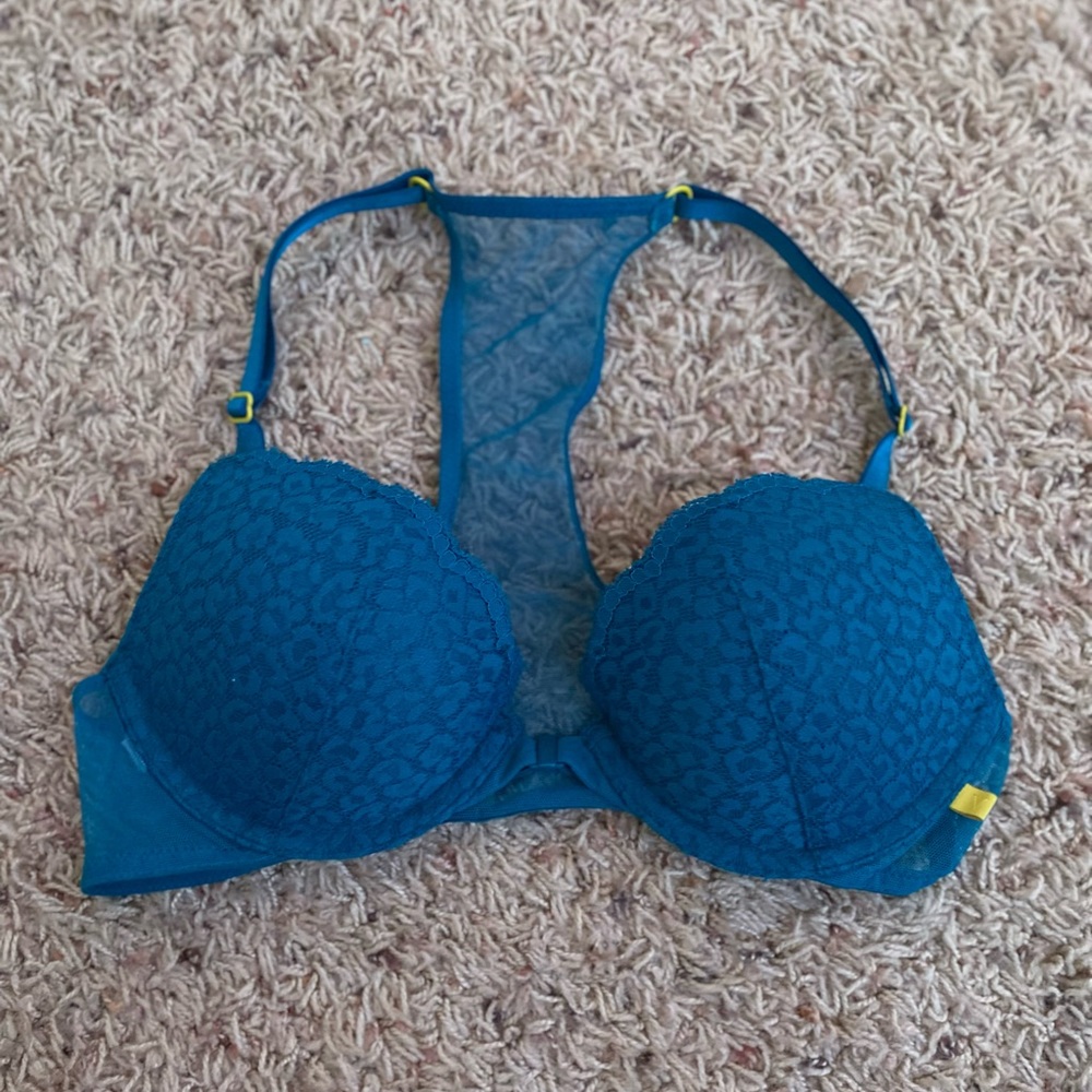 Victoria’s Secret Blue Padded Push Up Bra Size 32B